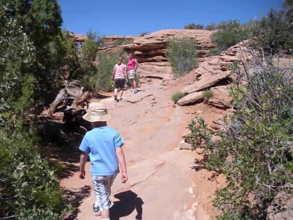 Delicate Arch trail