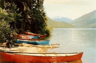 bowron lakes canoe