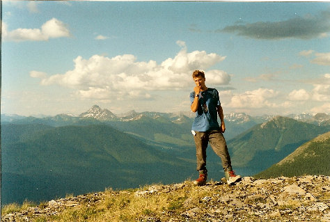 Bowron Lakes hiking