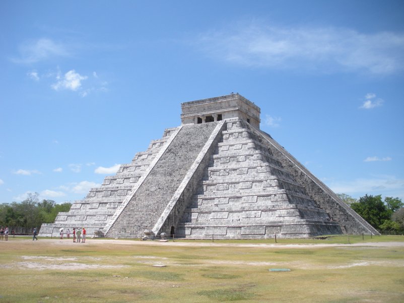 chichen_itza_castillo.jpg