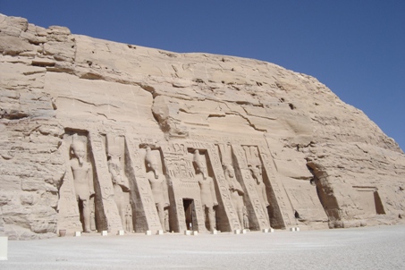 abu simbel temple