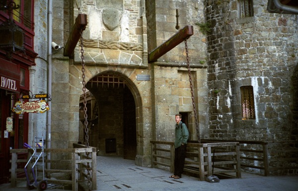 Mont-Saint-Michel gate