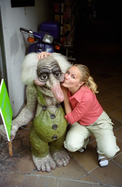 Kissing a troll