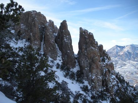 mount_holmes_pinnacles.jpg