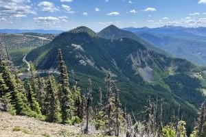 Pechugh Peak 