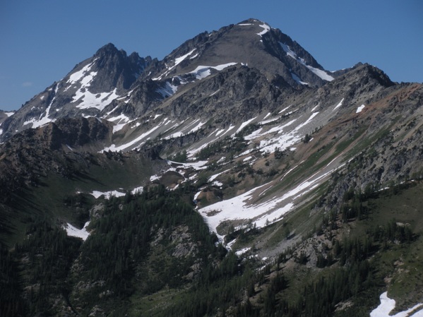 Mount Maude in center