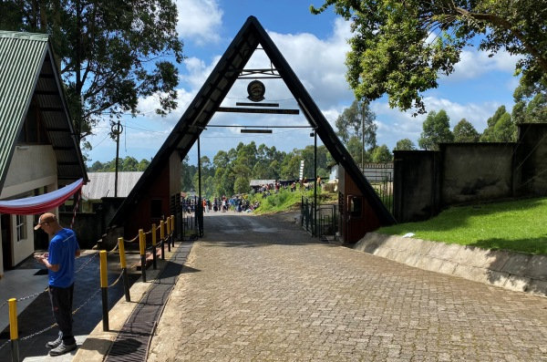 Machame Gate