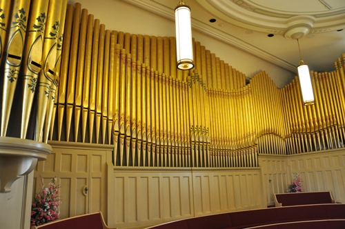 Logan Tabernacle pipes