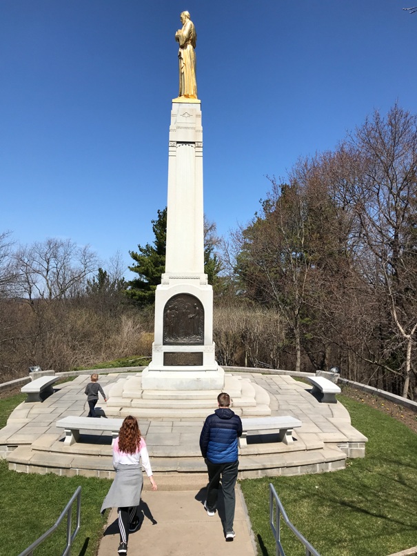 Cumorah monument