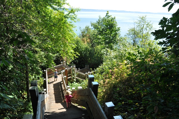 marine view park staircase
