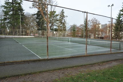 hiawatha tennis court
