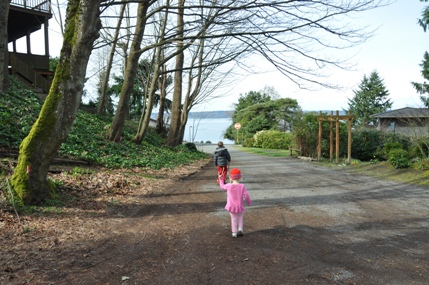 Shorewood Drive Upper Trailhead 