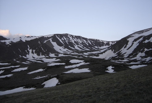 Hiking Mount Elbert trail