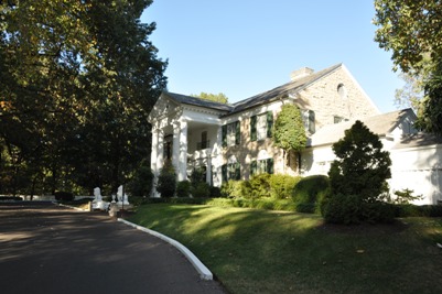 graceland_mansion.jpg