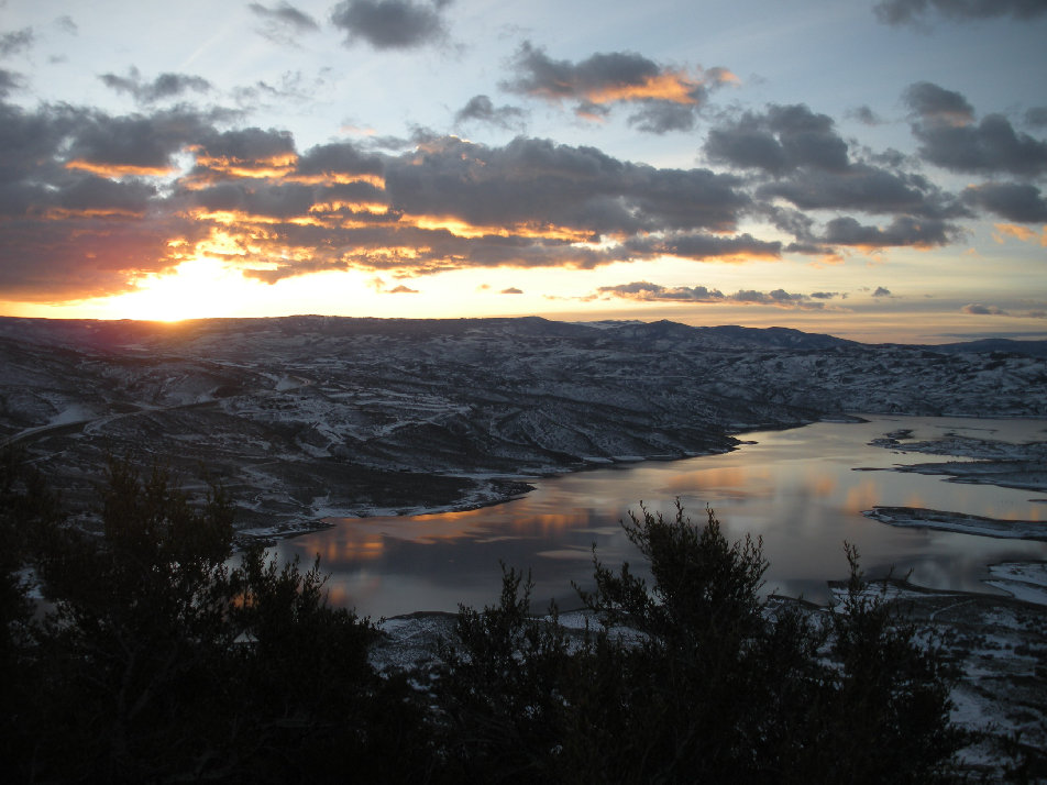 Jordanelle Reservoir sunrise