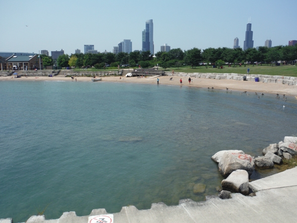 Chicago, Illinois, USA. The 12th Street Beach, a narrow strip of sand south  of the Adler Planetarium that provides some relief from the summer heat  Stock Photo - Alamy