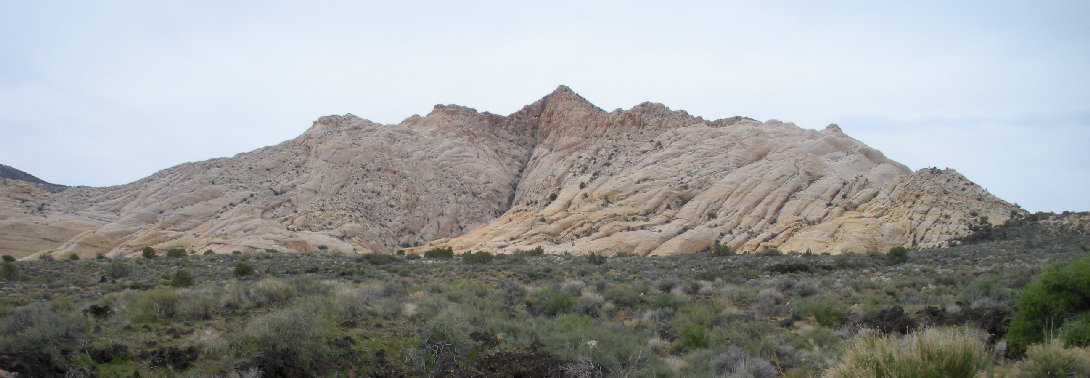 White rocks in snow canyon