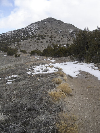 Route up to the false summit