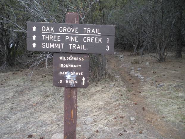 Signal Peak Trailhead sign