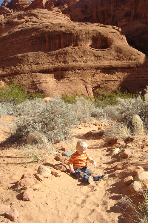 Hiking in Snow Canyon