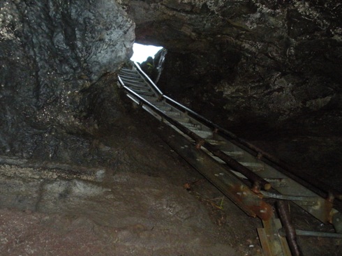 ape cave upper exit