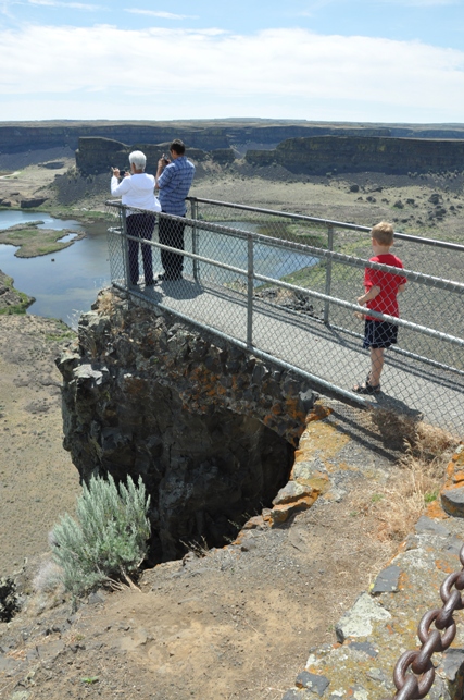 Dry Falls viewing 