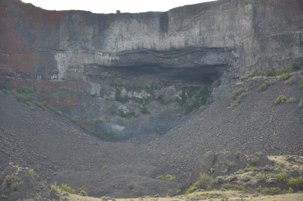 Giant Arch Cave