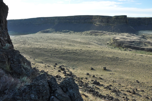 Monumental Coulee
