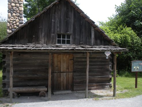 Historic Federal Way cabin