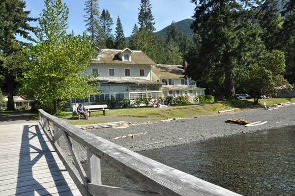 Lake Crescent Lodge