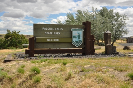 palouse falls sign