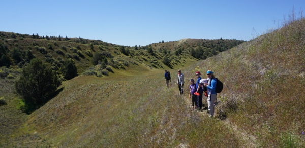 Hiking to the dunes 