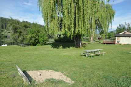 horseshoe pit