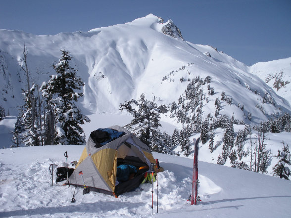 Cyclone Lake and Snowking Mountain