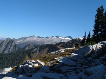 Hidden Lake trail views