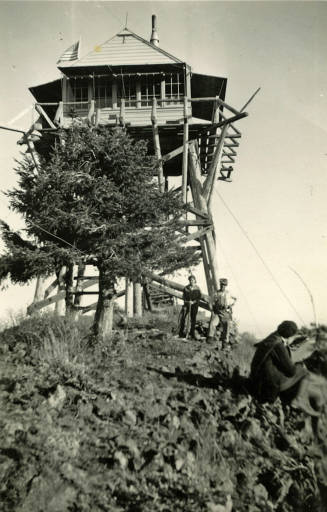 Diamond Peak Lookout