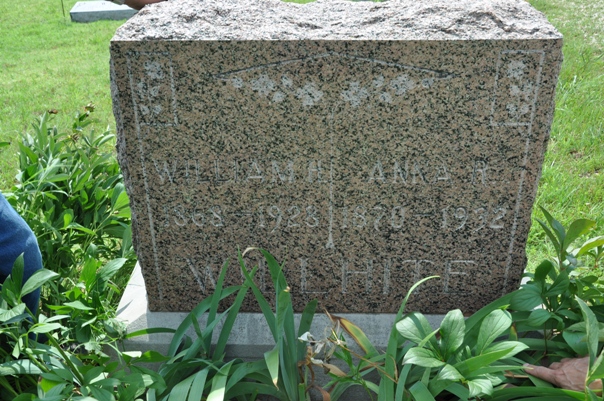 William H. Willhite grave