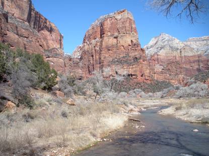 Angels Landing from trailhead 