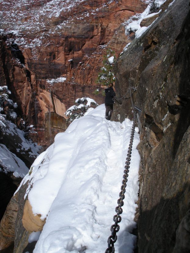 Trail into Hidden Canyon, 