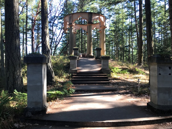 Mausoleum 