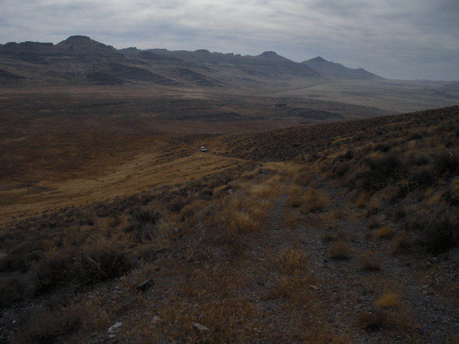 Lakeside Mountains 