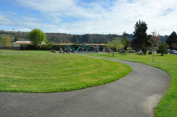 sumner community pool